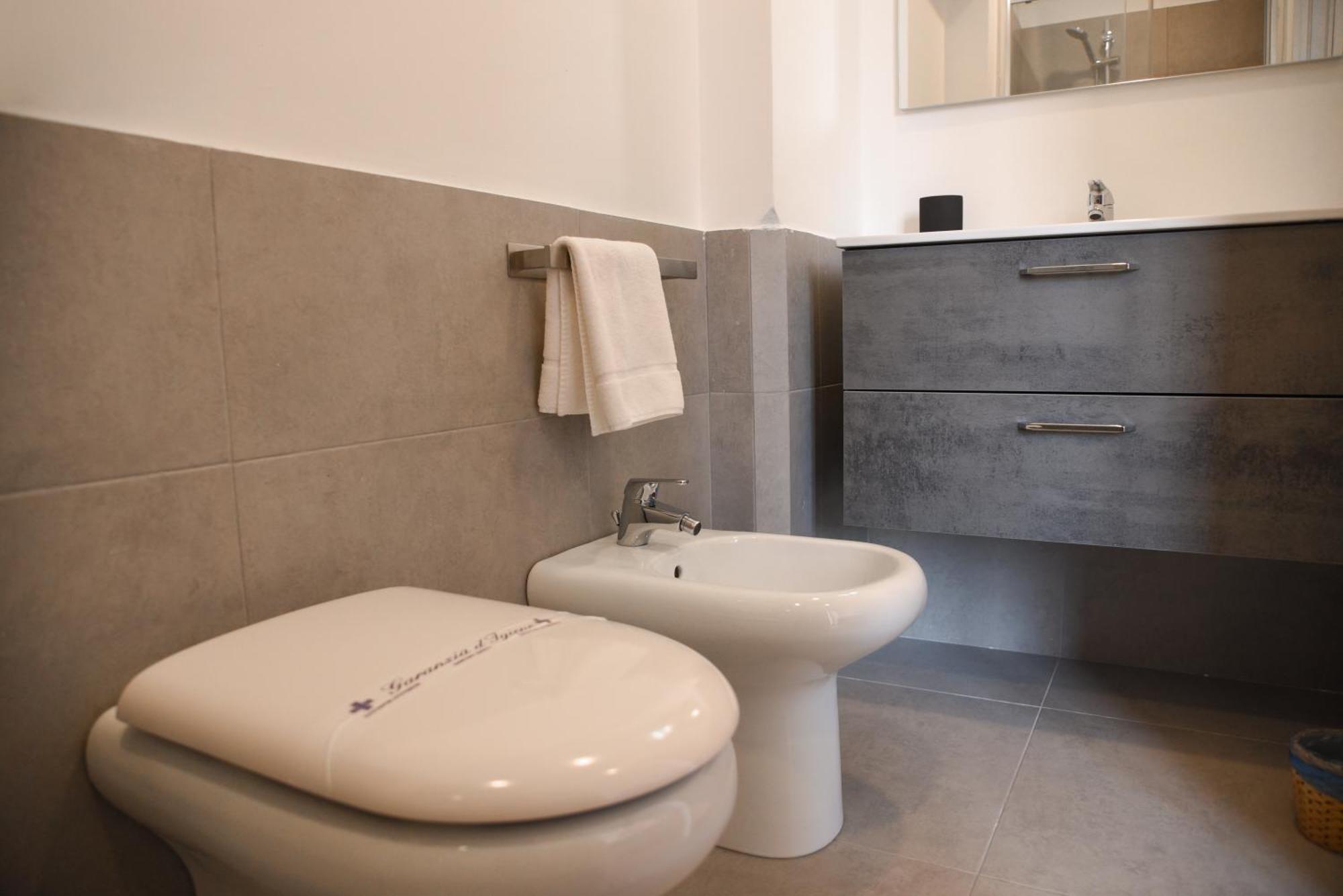 Downtown Umberto 74 Apartment Napoli Exterior foto