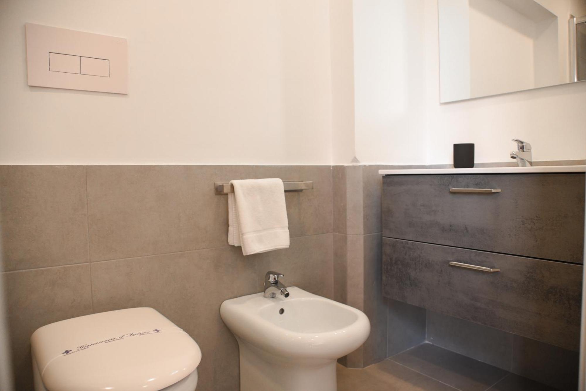 Downtown Umberto 74 Apartment Napoli Exterior foto