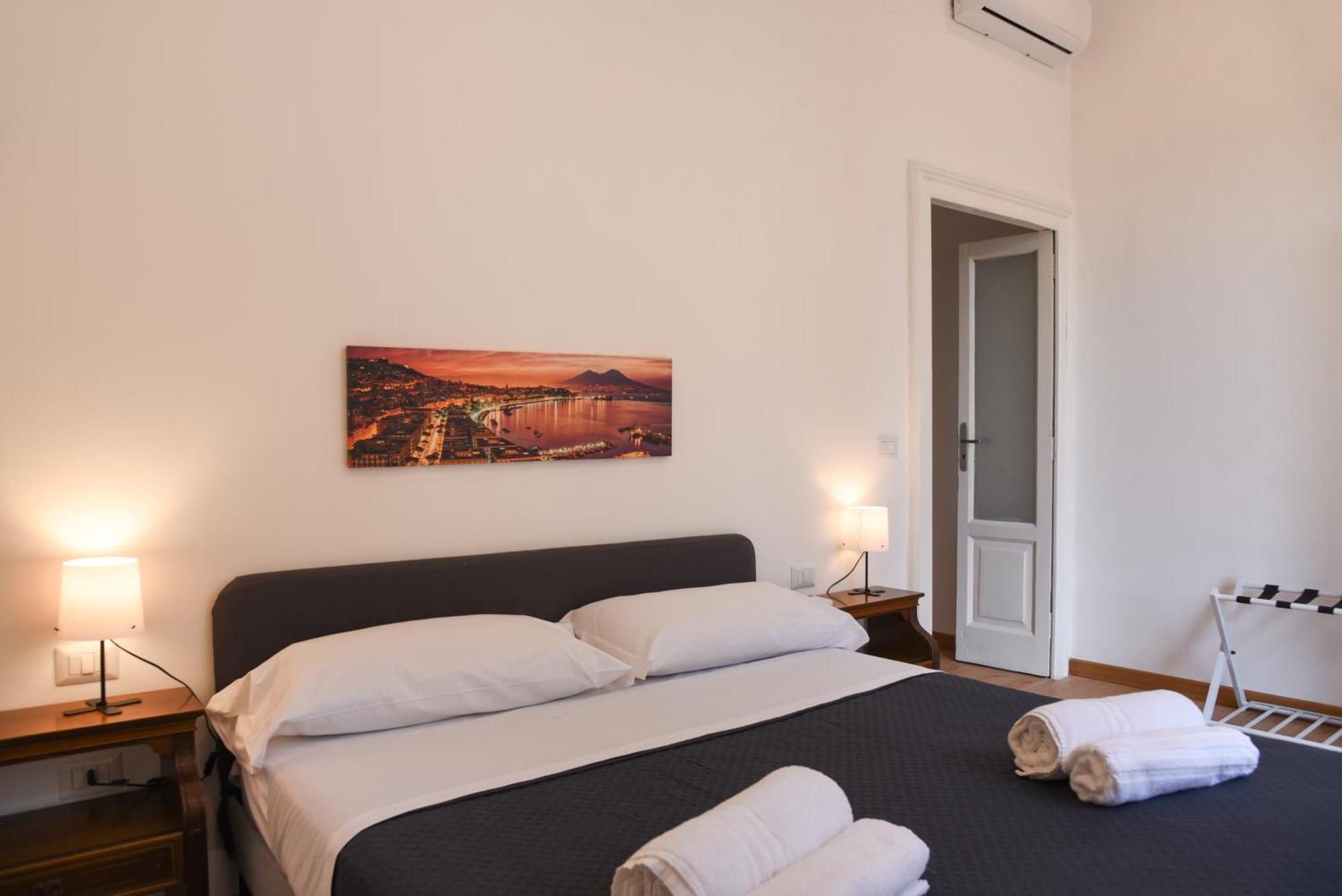 Downtown Umberto 74 Apartment Napoli Exterior foto